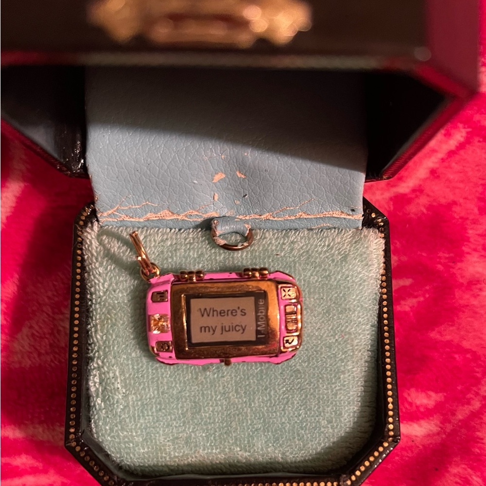AUTHENTIC VINTAGE RARE JUICY COUTURE SIDEKICK ll CHARM
